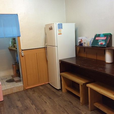 Backpackers In Jeju City Center Екстер'єр фото