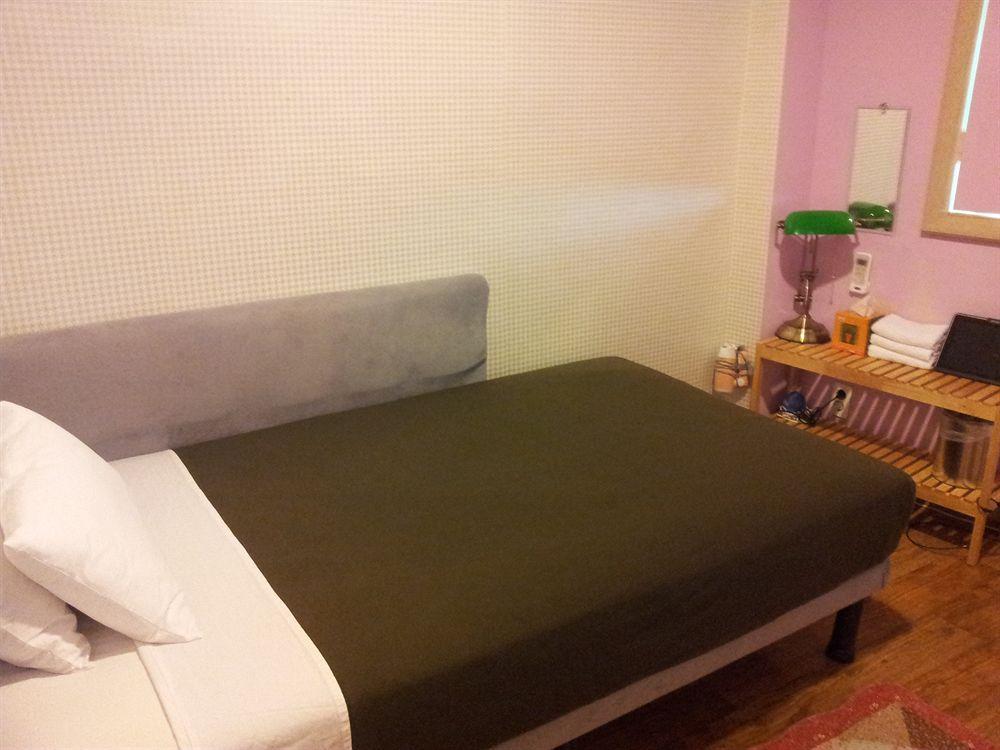Backpackers In Jeju City Center Екстер'єр фото