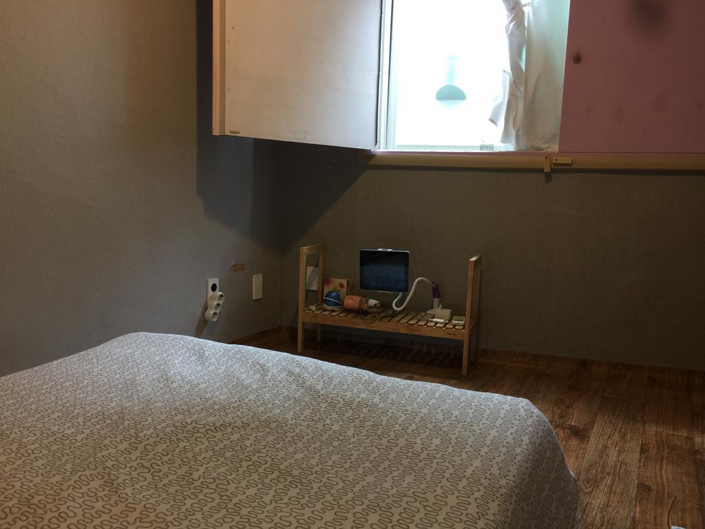 Backpackers In Jeju City Center Екстер'єр фото