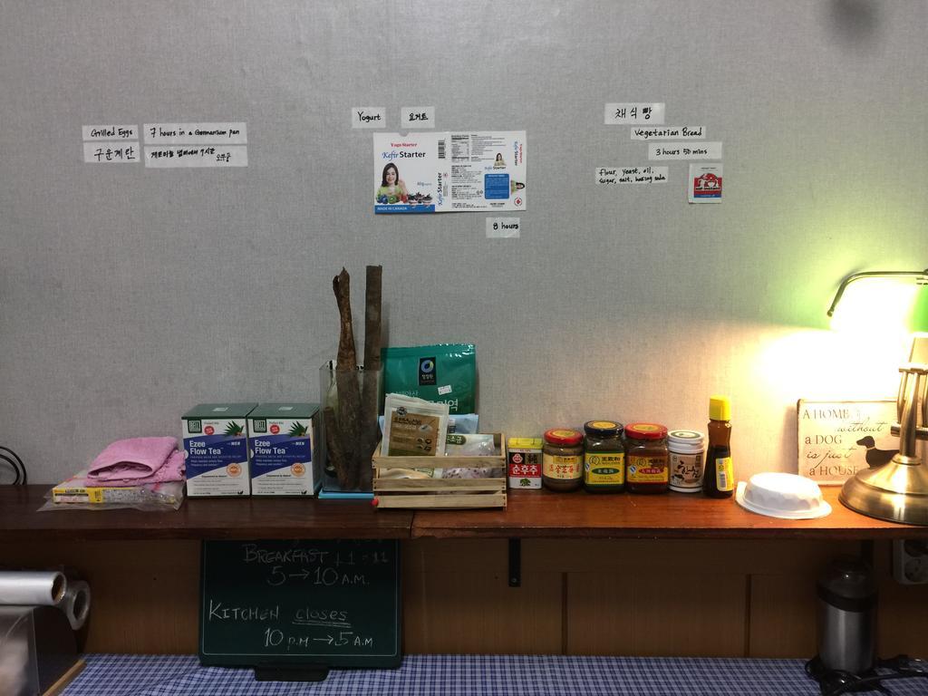 Backpackers In Jeju City Center Екстер'єр фото