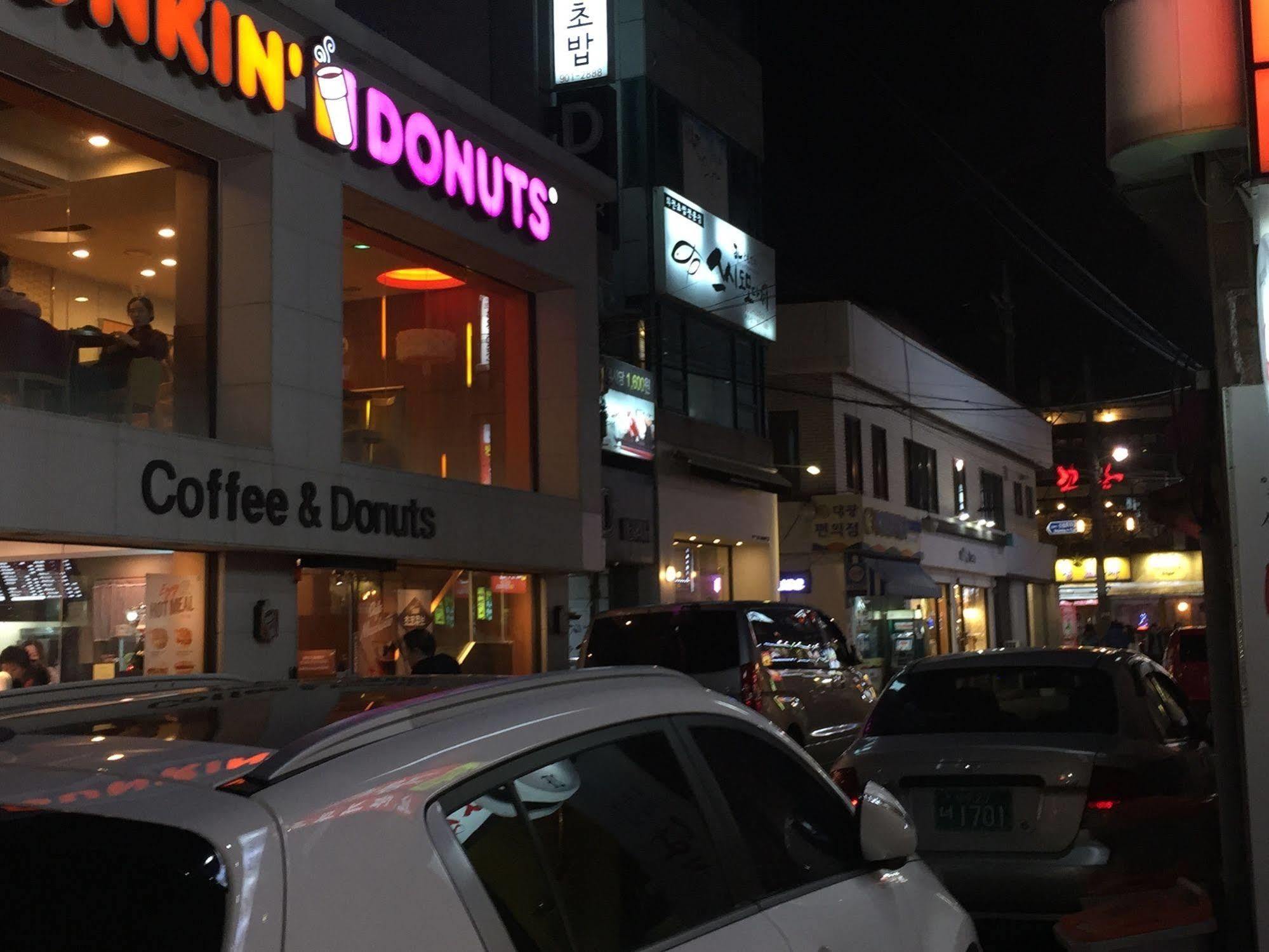 Backpackers In Jeju City Center Екстер'єр фото