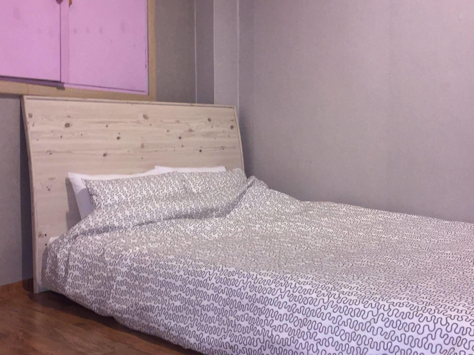 Backpackers In Jeju City Center Екстер'єр фото