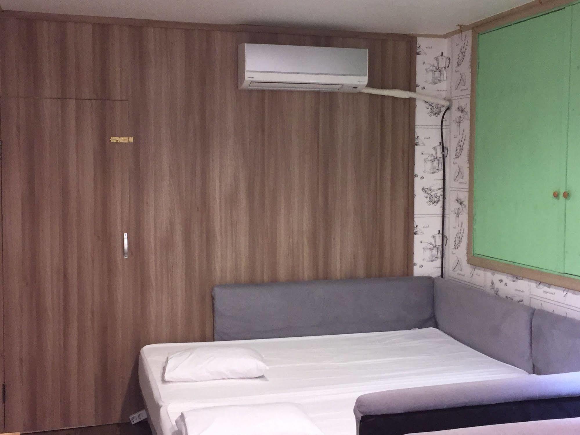 Backpackers In Jeju City Center Екстер'єр фото