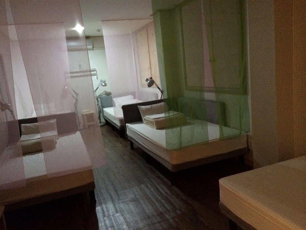 Backpackers In Jeju City Center Екстер'єр фото